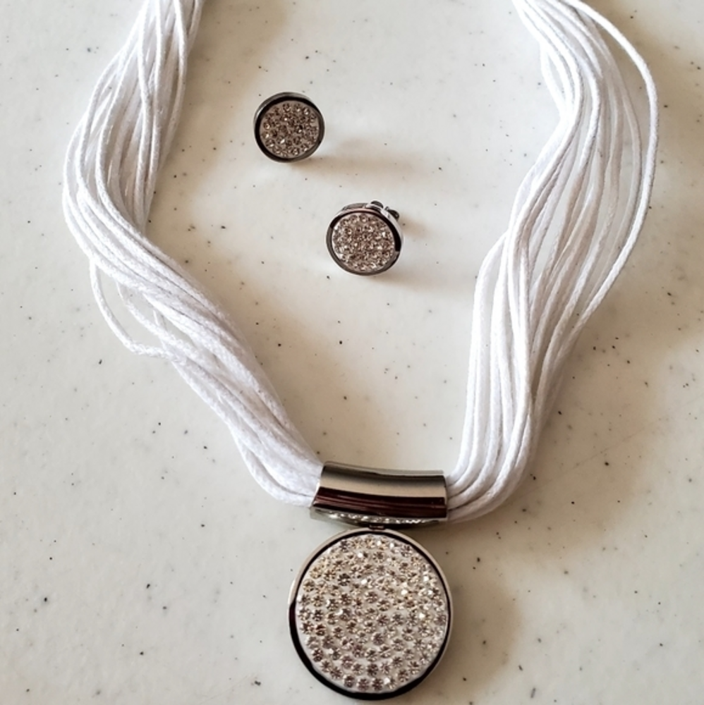Women's 316L S.Steel Stamped Pendant‎ with Rhinestones Necklace & Earrings NWT